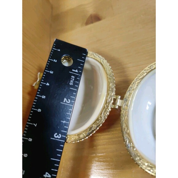 Vtg Ivory Embossed Porcelain Oval Egg Shaped Trinket Box Hinged Lid Flowers 3" - Picture 9 of 9